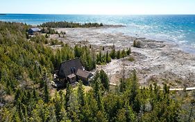 Lands End Private Tobermory Waterfront Escape
